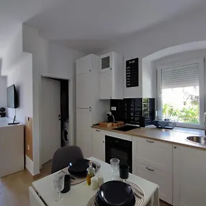 Agostini - With Self Check-in - Paid Parking Inside Rijeka